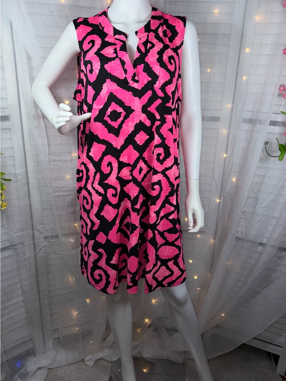 Bright Pink & Black Sleeveless Patterned Mini Dress w/pockets